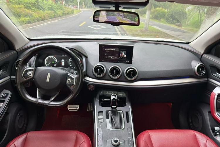 Used Wey VV5 2019 Upgraded Model 2.0T Two-Wheel Drive Flagship Version China V Standard Interior 3
