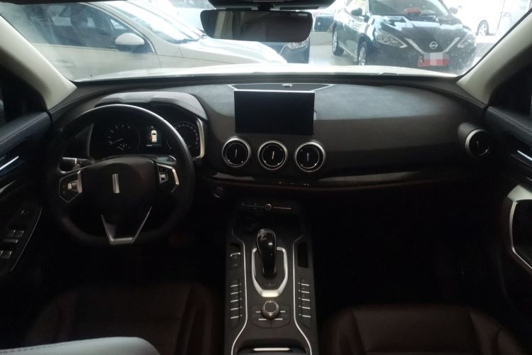 Used Wey VV5 2019 1.5T Two-Wheel Drive Color Pioneer Interior 3