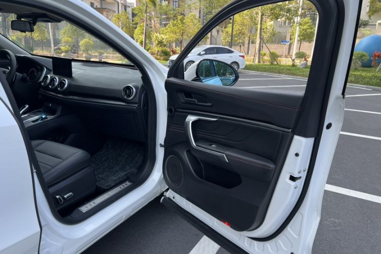 Used Wey VV5 2019 1.5T Two-Wheel Drive Smart Pioneer Interior 4