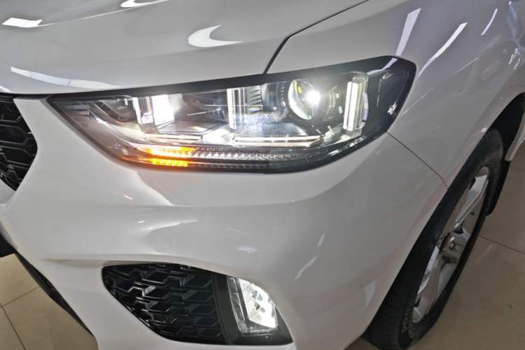 Used Wey VV5 2019 1.5T Two-Wheel Drive Color Pioneer Left Front Headlight