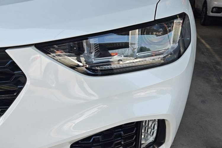 Used Wey VV5 2019 1.5T Two-Wheel Drive Smart Pioneer Left Front Headlight