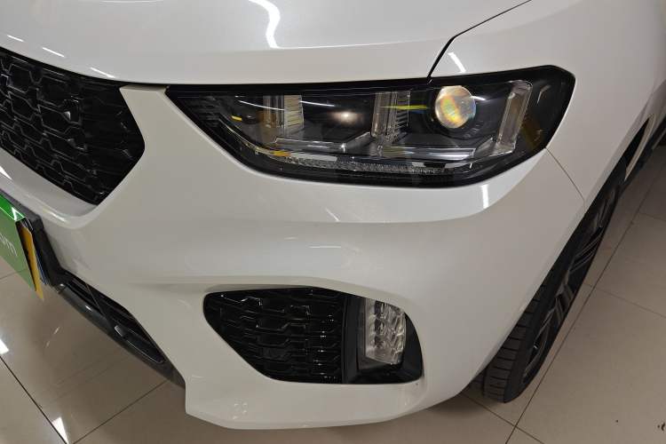 Used Wey VV5 2019 Upgraded Model 2.0T Two-Wheel Drive Flagship Version China V Standard Left Front Headlight