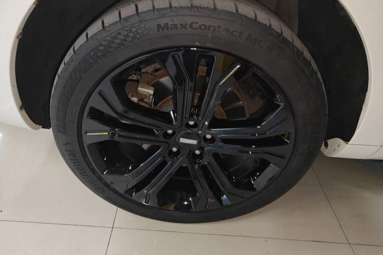 Used Wey VV5 2019 Upgraded Model 2.0T Two-Wheel Drive Flagship Version China V Standard Left Front Wheel Hub