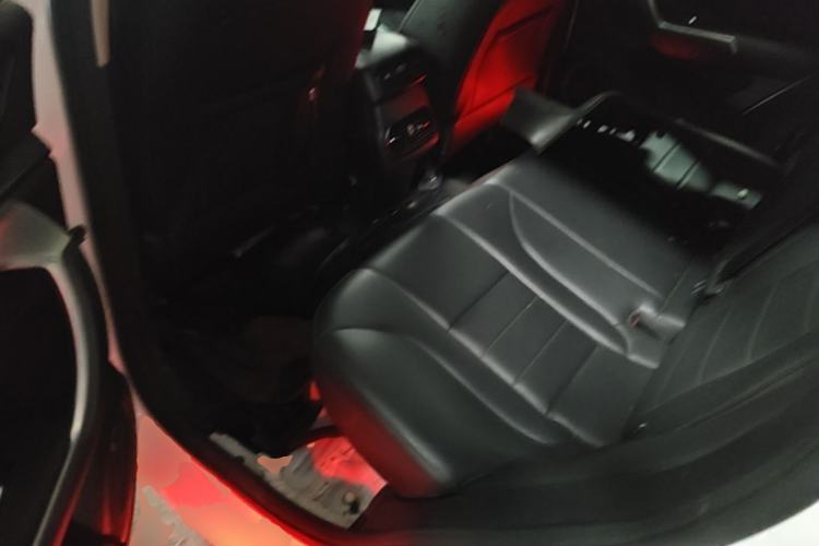 Used Wey VV5 2019 Upgraded Model 2.0T Two-Wheel Drive Ultra-Luxury Version China V Standard Left Rear Seat