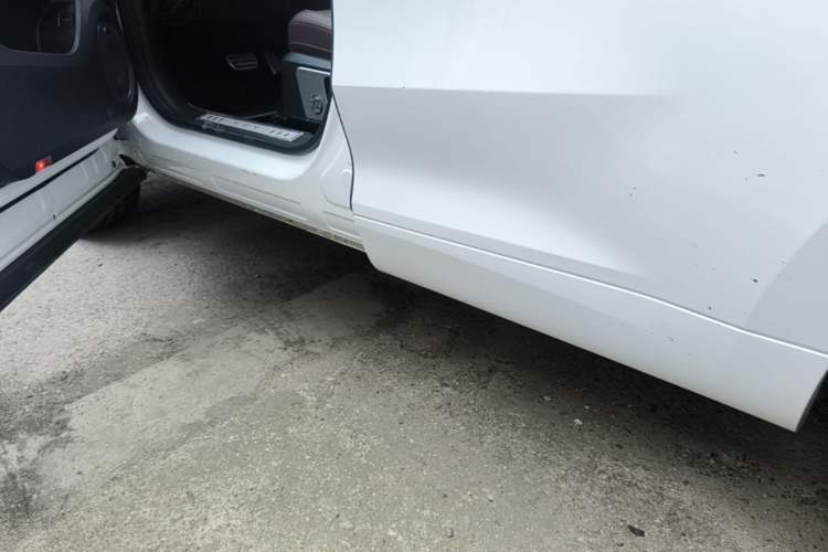 Used Wey VV5 2019 Upgraded Model 2.0T Two-Wheel Drive Ultra-Luxury Version China VI Standard Left Side Sill