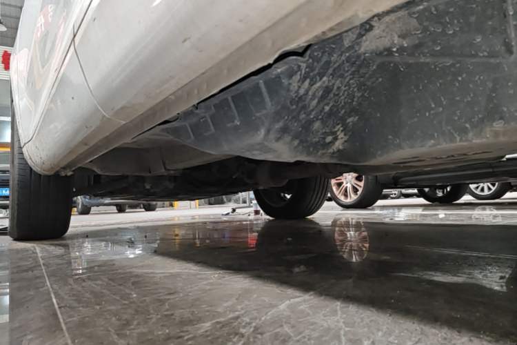 Used Wey VV5 2019 Upgraded Model 2.0T Two-Wheel Drive Ultra-Luxury Version China V Standard Left Side Sill