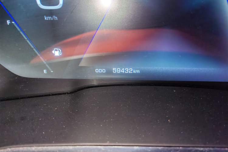 Used Wey VV5 2019 Upgraded Model 2.0T Two-Wheel Drive Flagship Version China V Standard Odometer Close Up