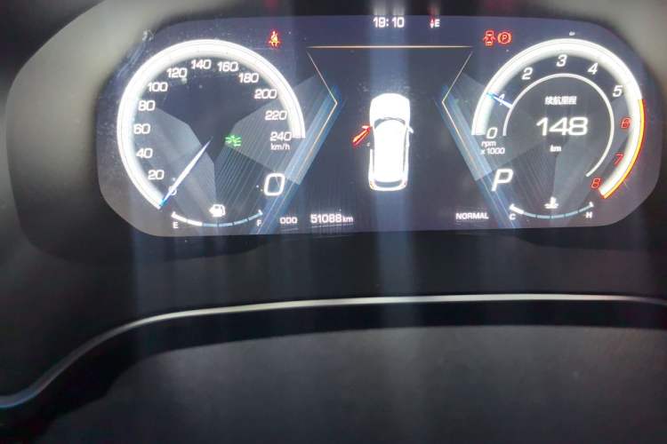 Used Wey VV5 2019 Upgraded Model 2.0T Two-Wheel Drive Flagship Version China V Standard Odometer Close Up