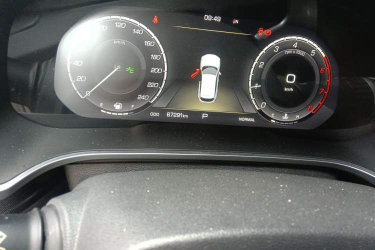 Used Wey VV5 2019 1.5T Two-Wheel Drive Smart Pioneer Odometer Close Up