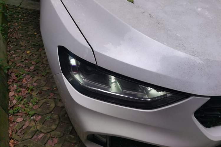 Used Wey VV5 2019 Upgraded Model 2.0T Two-Wheel Drive Ultra-Luxury Version China VI Standard Right Front Headlight