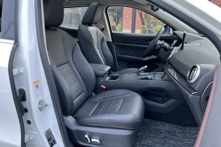 Used Wey VV5 2019 1.5T Two-Wheel Drive Smart Pioneer Right Front Seat
