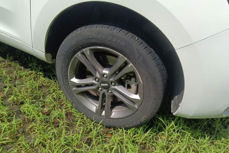 Used Wey VV5 2019 1.5T Two-Wheel Drive Smart Pioneer Right Front Wheel Hub