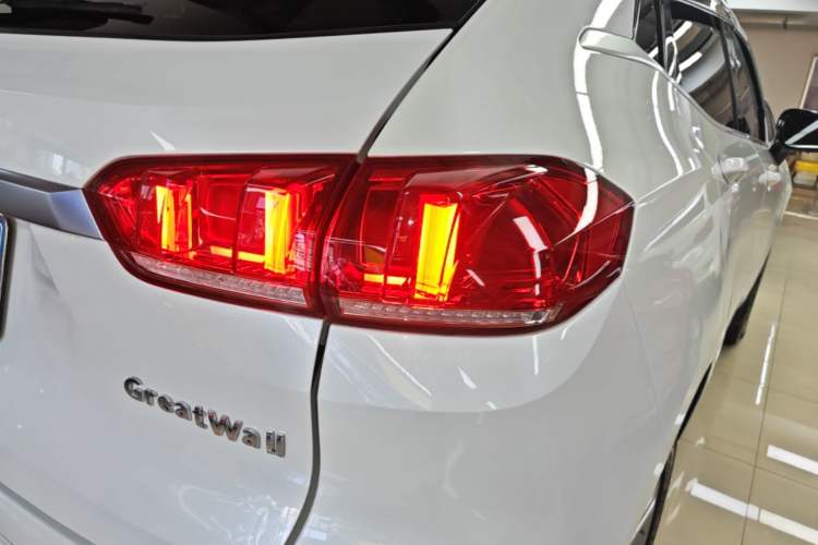 Used Wey VV5 2019 1.5T Two-Wheel Drive Color Pioneer Right Rear Taillight