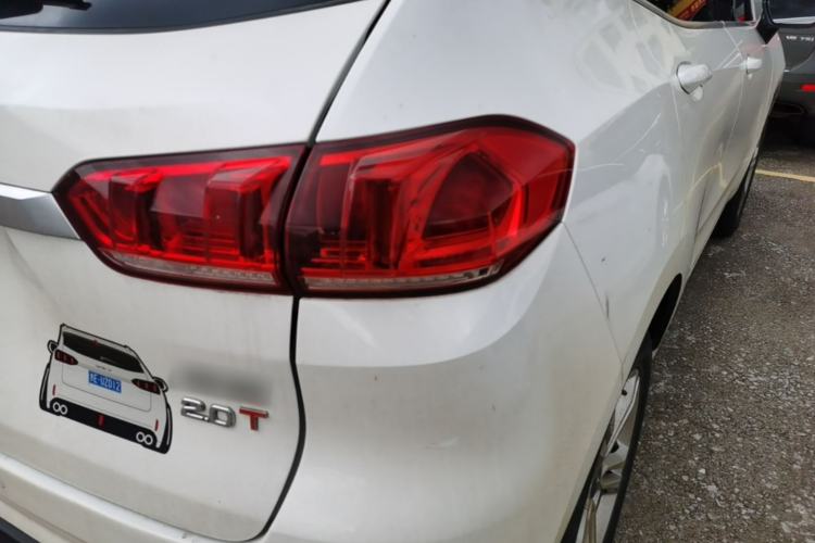 Used Wey VV5 2019 1.5T Two-Wheel Drive Color Pioneer Right Rear Taillight