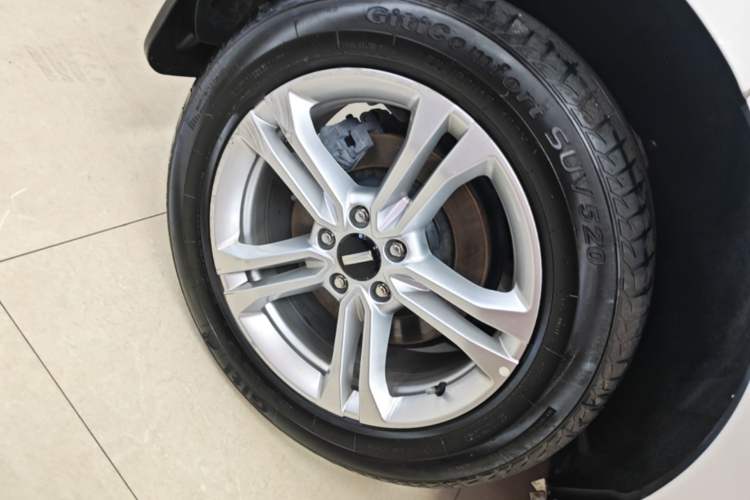 Used Wey VV5 2019 1.5T Two-Wheel Drive Color Pioneer Right Rear Wheel Hub