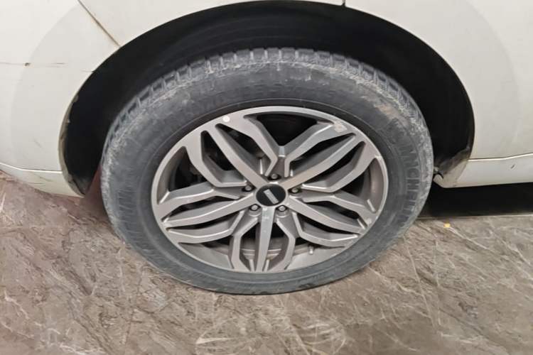 Used Wey VV5 2019 Upgraded Model 2.0T Two-Wheel Drive Ultra-Luxury Version China V Standard Right Rear Wheel Hub