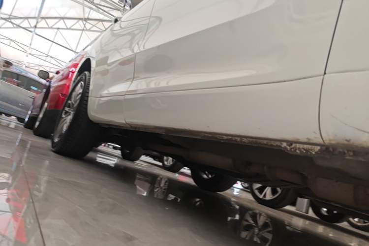 Used Wey VV5 2019 Upgraded Model 2.0T Two-Wheel Drive Ultra-Luxury Version China VI Standard Right Side Sill