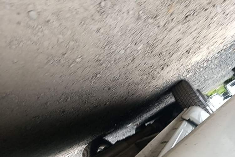 Used Wey VV5 2019 1.5T Two-Wheel Drive Color Pioneer Right Side Sill