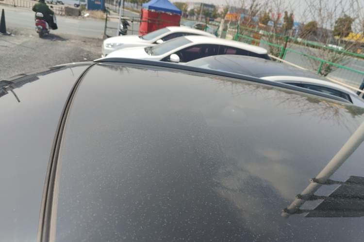 Used Wey VV5 2019 1.5T Two-Wheel Drive Color Pioneer Roof
