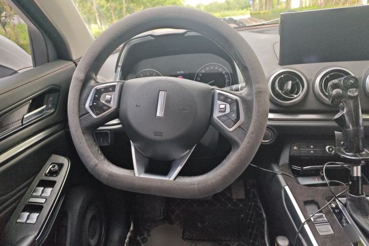 Used Wey VV5 2019 2.0T Two-Wheel-Drive Ultimate Edition Steering Wheel