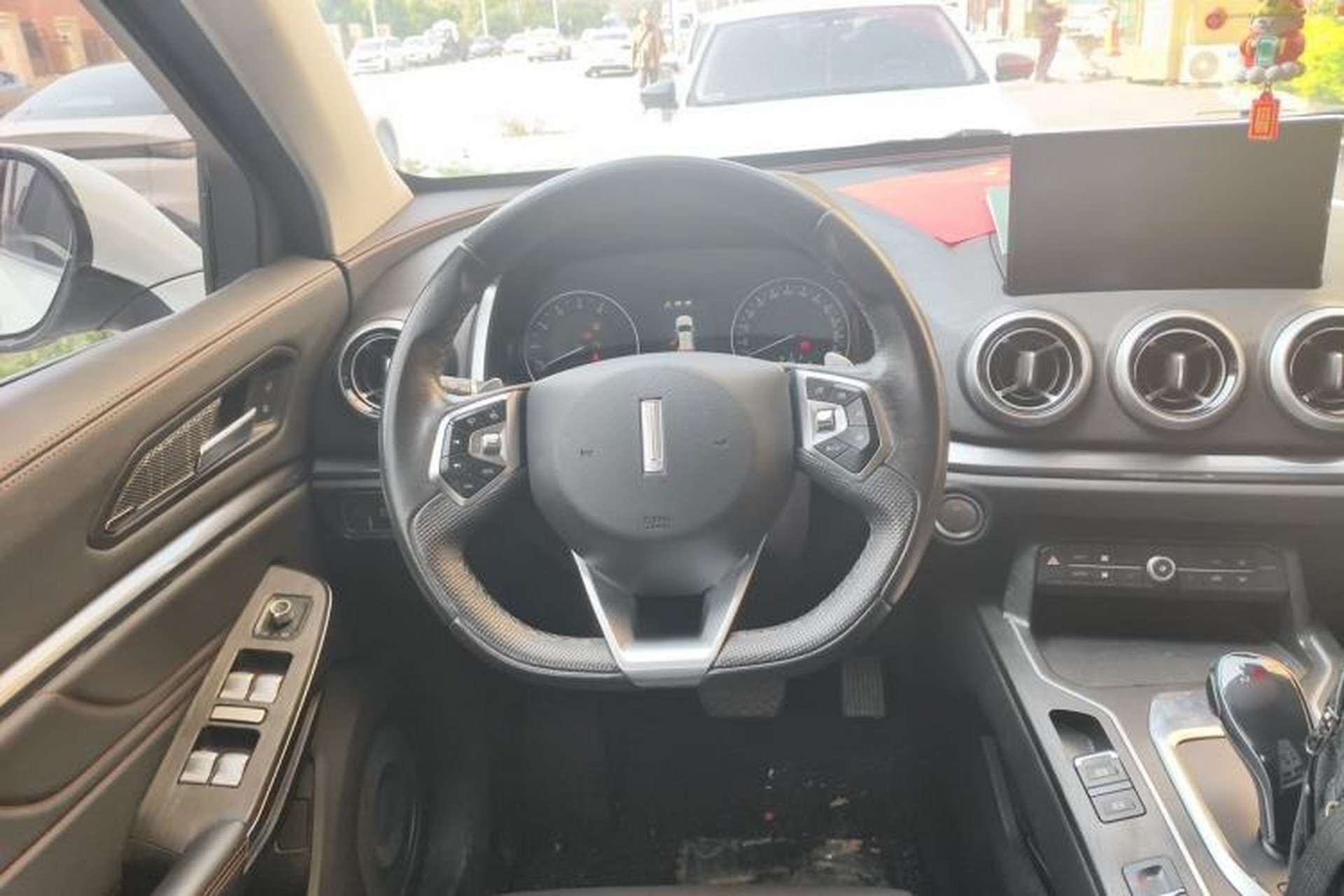 Used Wey VV5 2019 1.5T Two-Wheel Drive Color Pioneer Steering Wheel