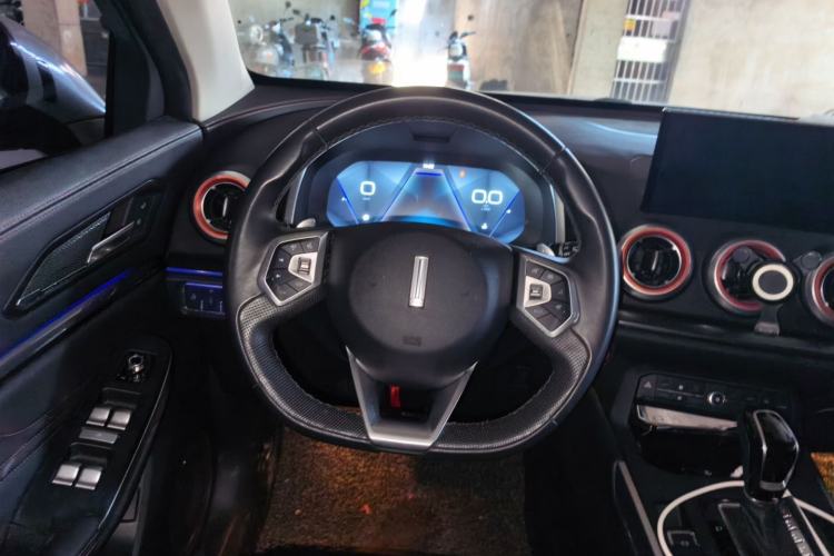 Used Wey VV5 2019 Upgraded Model 2.0T Two-Wheel Drive Flagship Version China V Standard Steering Wheel