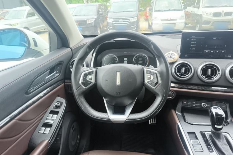 Used Wey VV5 2019 Upgraded Model 2.0T Two-Wheel Drive Ultra-Luxury Version China VI Standard Steering Wheel
