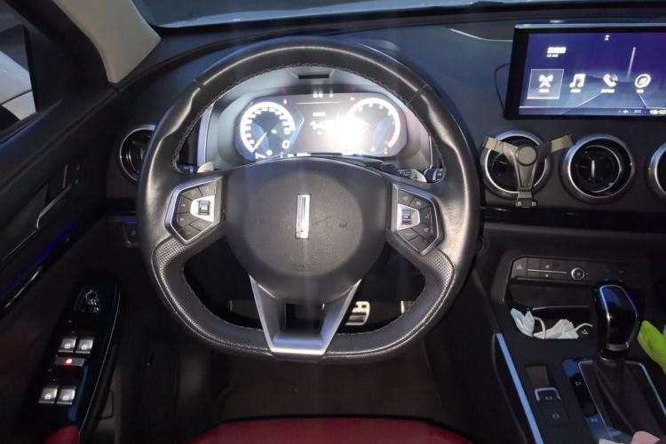 Used Wey VV5 2019 Upgraded Model 2.0T Two-Wheel Drive Flagship Version China V Standard Steering Wheel