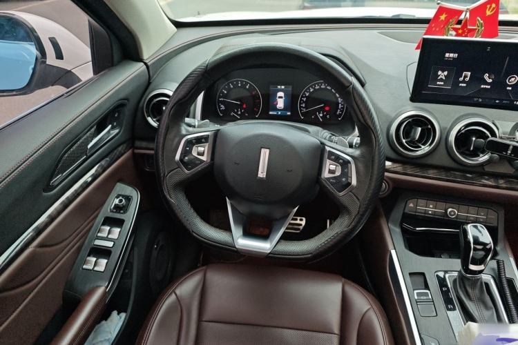 Used Wey VV5 2019 Upgraded Model 2.0T Two-Wheel Drive Ultra-Luxury Version China VI Standard Steering Wheel