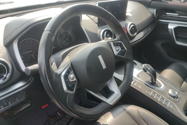 Used Wey VV5 2019 1.5T Two-Wheel Drive Color Pioneer Steering Wheel