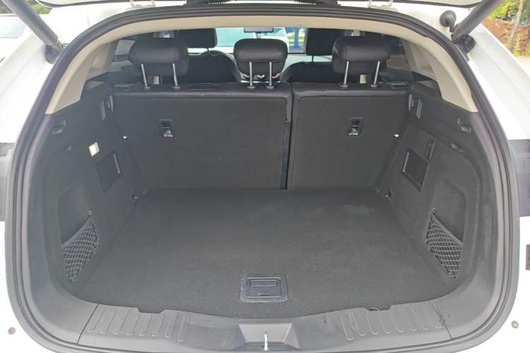 Used Wey VV5 2019 Upgraded Model 2.0T Two-Wheel Drive Ultra-Luxury Version China V Standard Trunk