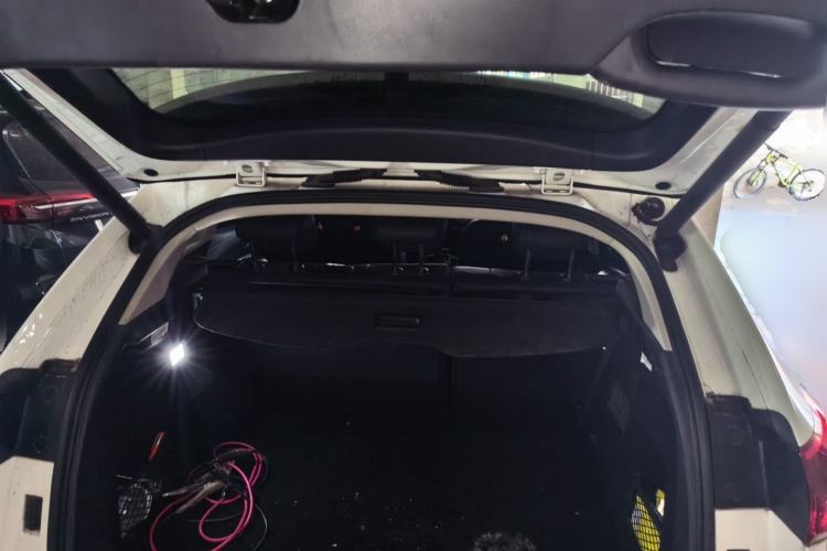 Used Wey VV5 2019 Upgraded Model 2.0T Two-Wheel Drive Flagship Version China V Standard Trunk