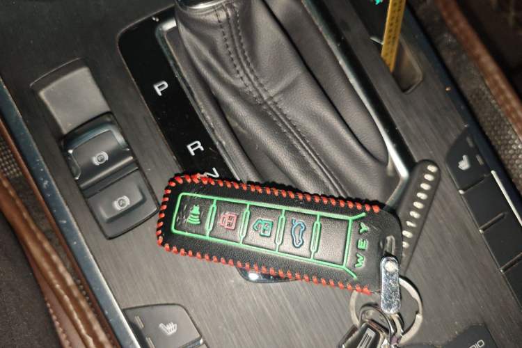 Used Wey VV5 2019 Upgraded Model 2.0T Two-Wheel Drive Ultra-Luxury Version China VI Standard Vehicle Key