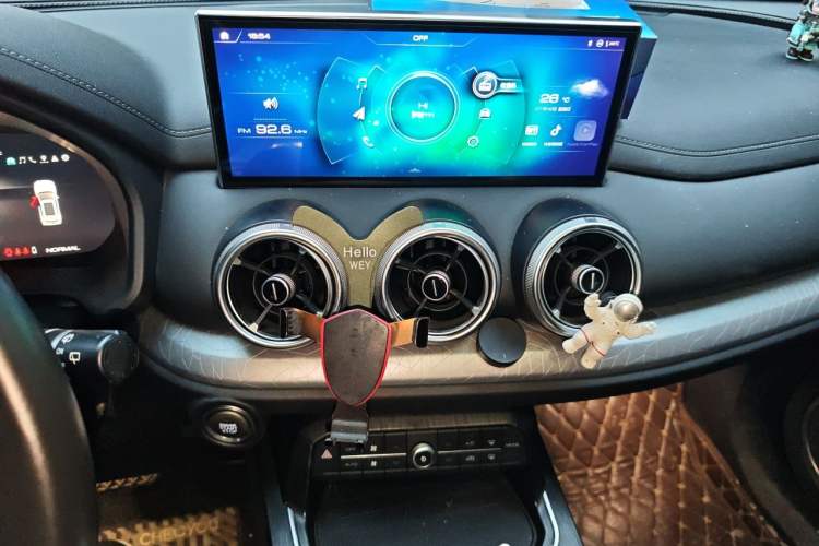 Used Wey VV5 2020 1.5T Two-Wheel Drive Smart Pioneer Audio And AC Panel