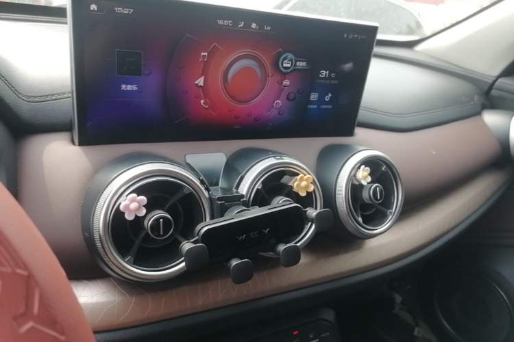 Used Wey VV5 2020 1.5T Two-Wheel Drive Smart Pioneer Audio And AC Panel