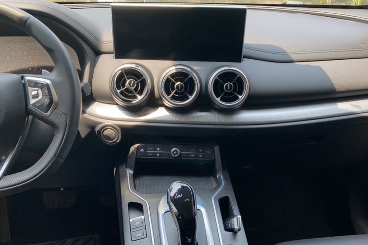 Used Wey VV5 2020 1.5T Two-Wheel Drive Smart Pioneer Audio And AC Panel