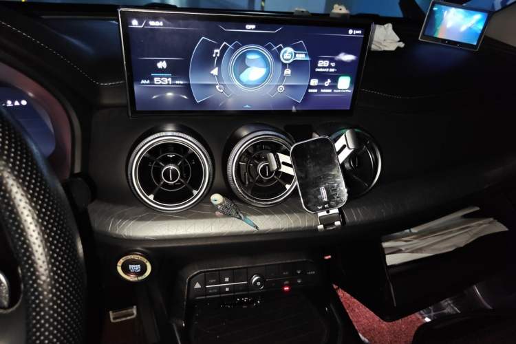 Used Wey VV5 2020 1.5T Two-Wheel Drive Smart Pioneer Audio And AC Panel