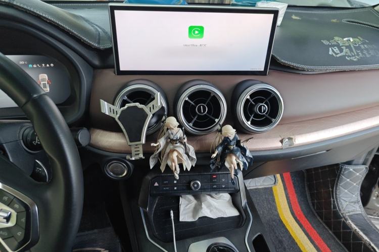 Used Wey VV5 2020 1.5T Two-Wheel Drive Smart Pioneer Audio And AC Panel