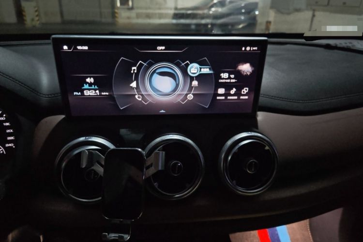 Used Wey VV5 2020 1.5T Two-Wheel Drive Color Pioneer Audio And AC Panel
