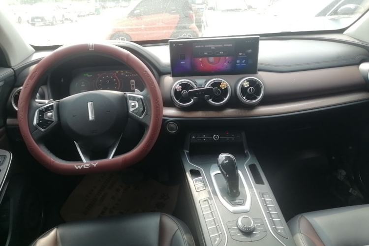 Used Wey VV5 2020 1.5T Two-Wheel Drive Smart Pioneer Center Console