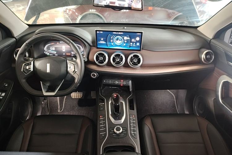 Used Wey VV5 2020 1.5T Two-Wheel Drive Smart Pioneer Center Console