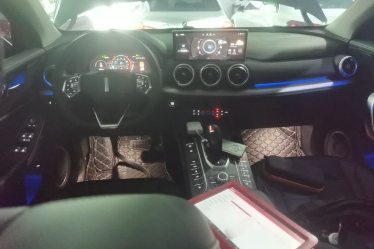 Used Wey VV5 2020 1.5T Two-Wheel Drive Smart Pioneer Center Console