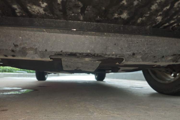 Used Wey VV5 2020 1.5T Two-Wheel Drive Color Pioneer Chassis Front