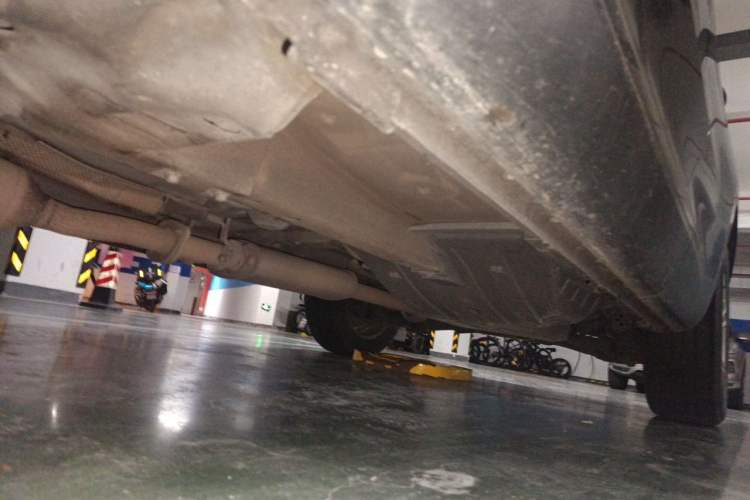 Used Wey VV5 2020 1.5T Two-Wheel Drive Color Pioneer Chassis Front Left