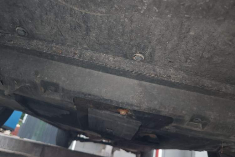 Used Wey VV5 2020 1.5T Two-Wheel Drive Color Pioneer Chassis Front
