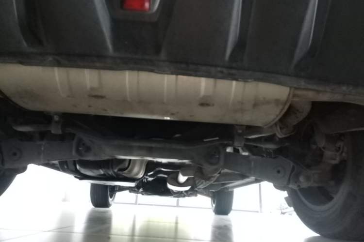 Used Wey VV5 2020 1.5T Two-Wheel Drive Smart Pioneer Chassis Rear