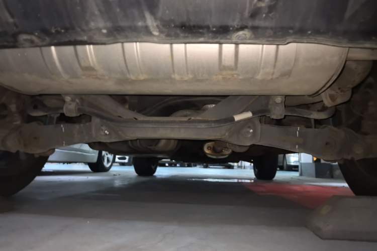 Used Wey VV5 2020 1.5T Two-Wheel Drive Smart Pioneer Chassis Rear