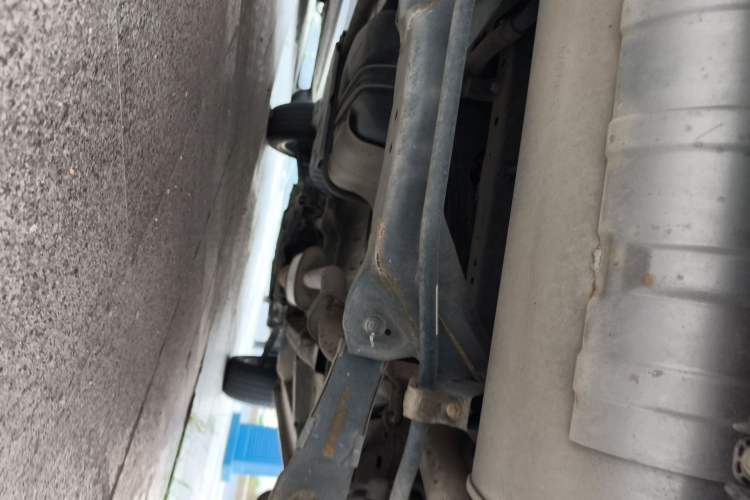 Used Wey VV5 2020 1.5T Two-Wheel Drive Color Pioneer Chassis Rear