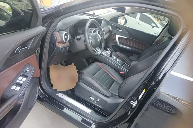 Used Wey VV5 2020 1.5T Two-Wheel Drive Smart Pioneer Driver Seat