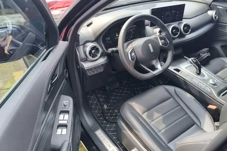 Used Wey VV5 2020 1.5T Two-Wheel Drive Smart Pioneer Driver Seat